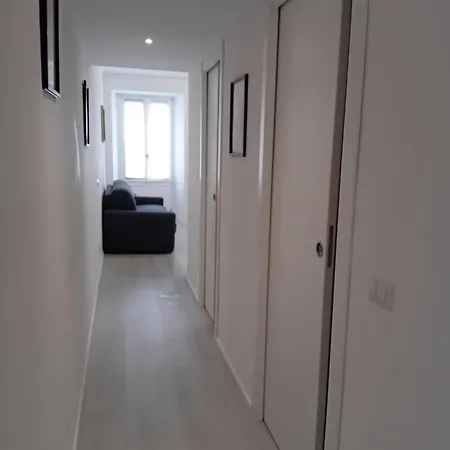 Piazza Roma Next And Station By Revenue House Όπως