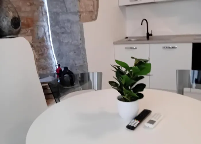 Apartamento Piazza Roma Next And Station By Revenue House Como