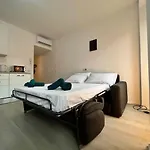 Apartment Piazza Roma Next And Station By Revenue House Como