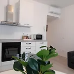 Piazza Roma Next And Station By Revenue House * Como