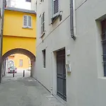 Piazza Roma Next And Station By Revenue House * Como