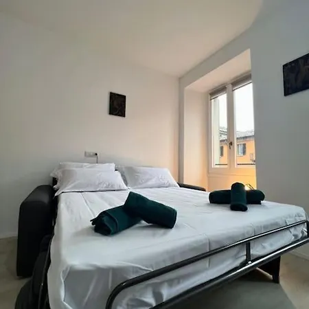 100 Passi Dal Lago, History Piazza Roma By Revenue House