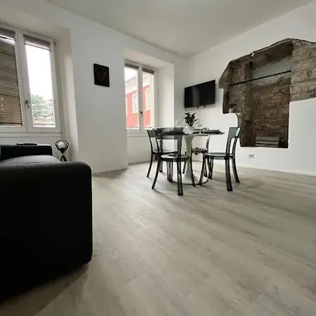 History Luxury By Revenue House Como