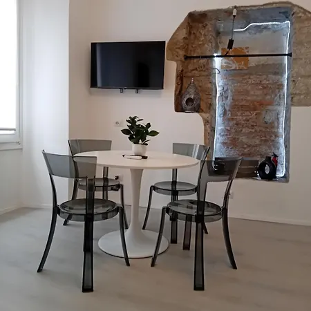 Appartement Piazza Roma Next And Station By Revenue House