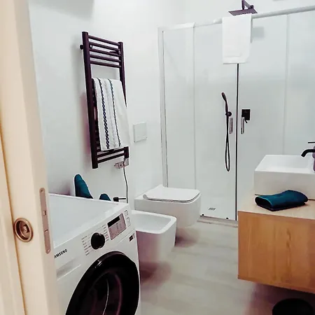 Piazza Roma Next And Station By Revenue House * Como