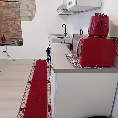 Apartamento Piazza Roma Next And Station By Revenue House *
