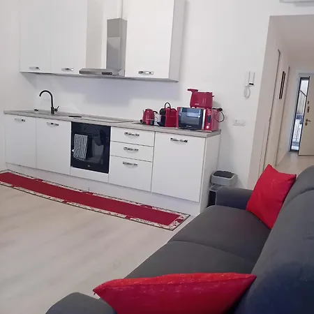Apartamento Piazza Roma Next And Station By Revenue House *