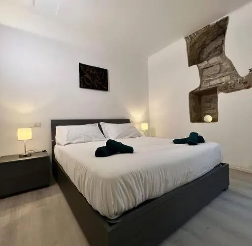 Piazza Roma Next And Station By Revenue House Como