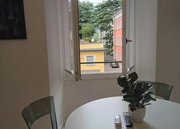 Apartamento Piazza Roma Next And Station By Revenue House Como