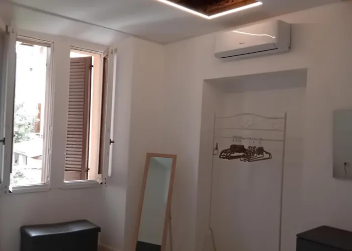 Piazza Roma Next And Station By Revenue House * Como