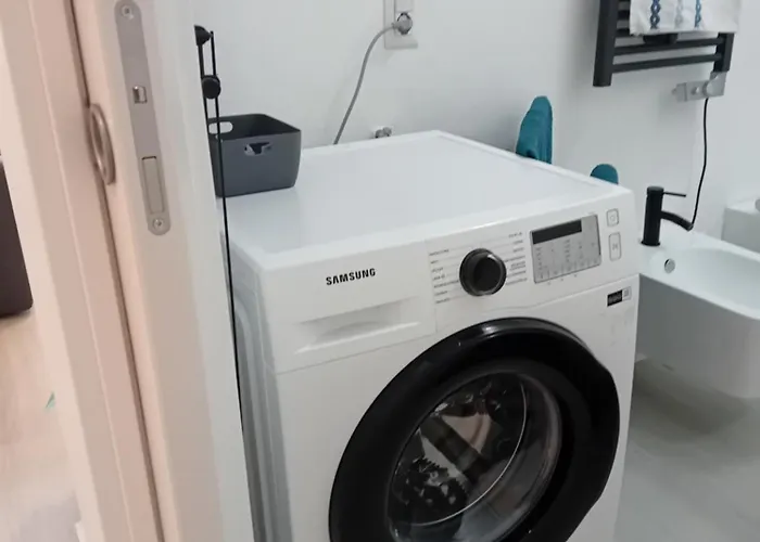 Piazza Roma Next And Station By Revenue House * Como