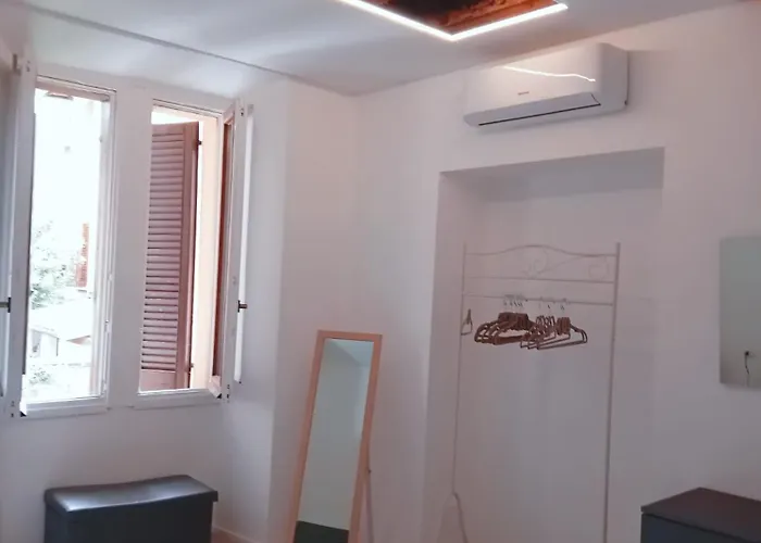 Apartamento Piazza Roma Next And Station By Revenue House