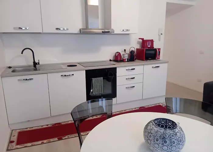 Apartamento Piazza Roma Next And Station By Revenue House *