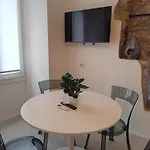 Apartament Piazza Roma Next And Station By Revenue House