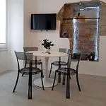 Apartament Piazza Roma Next And Station By Revenue House