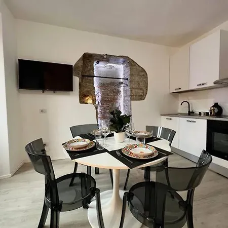 100 Passi Dal Lago, History Piazza Roma By Revenue House Daire Como