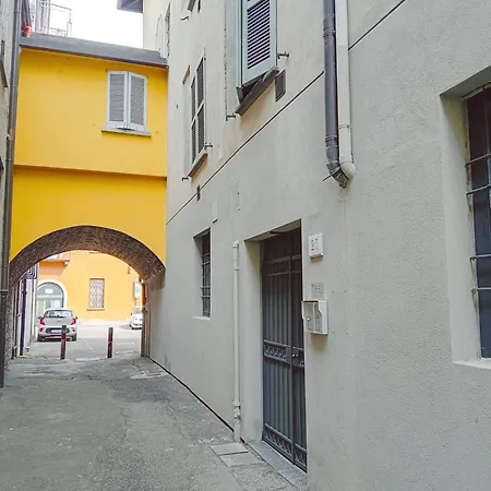 100 Passi Dal Lago, History Piazza Roma By Revenue House * Como